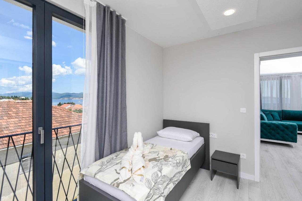 Sunny Day Luxury Holiday Apartments Orebić Exterior foto